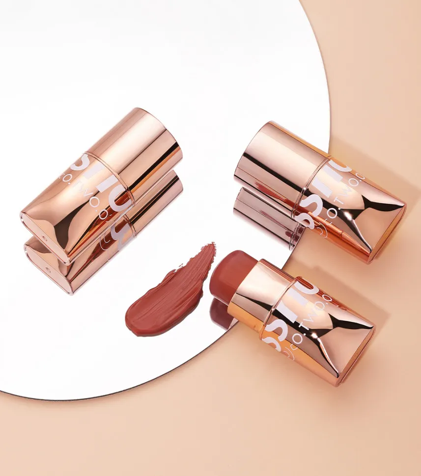 Стик-румяна O.TWO.O 3 в 1 Арт: SC049  7 g. - #5 Кирпичный