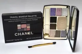 Тени с пудрой Chanel Travel Makeup Palette 33 гр.