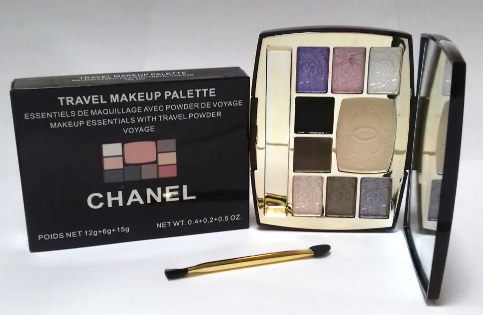Тени с пудрой Chanel Travel Makeup Palette 33 гр.