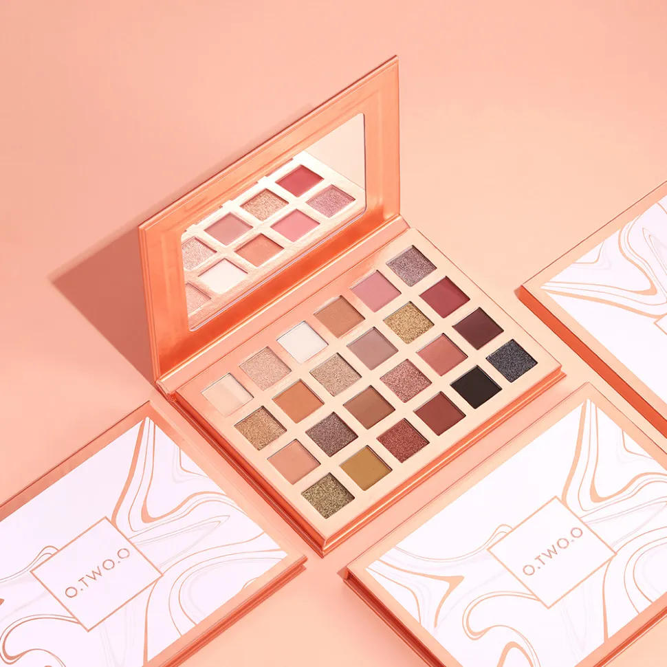 Палитра теней для век O.TWO.O 24 цвета EM015